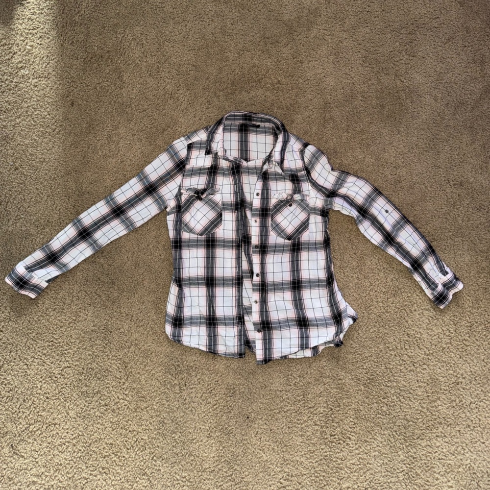 Forever 21 White and Black Plaid Button Down Shirt